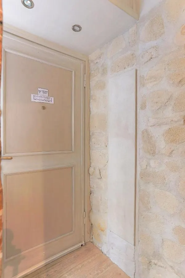Louvre Charmant Studio 파리 0*,  프랑스